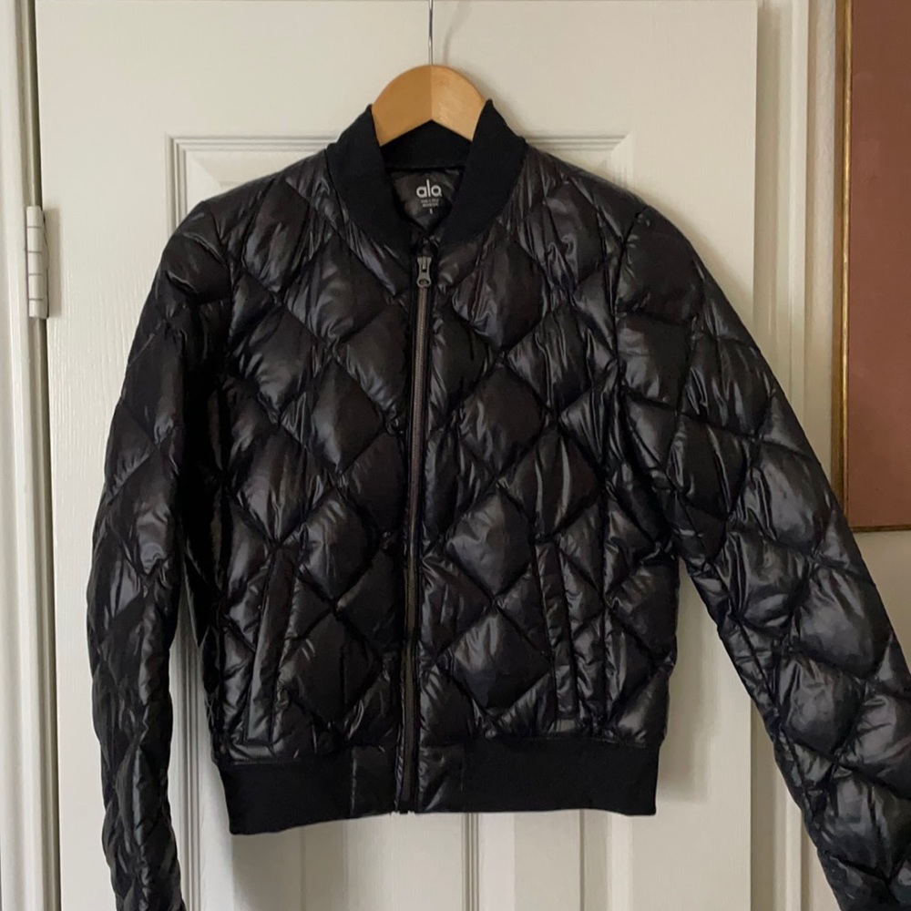 Alo Yoga puffer bomber jacket new without tags small